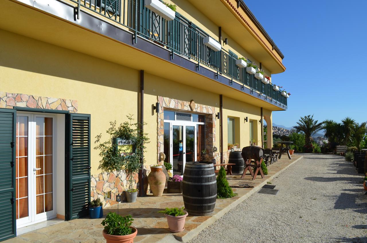 Villa Della Mimosa Алия Экстерьер фото