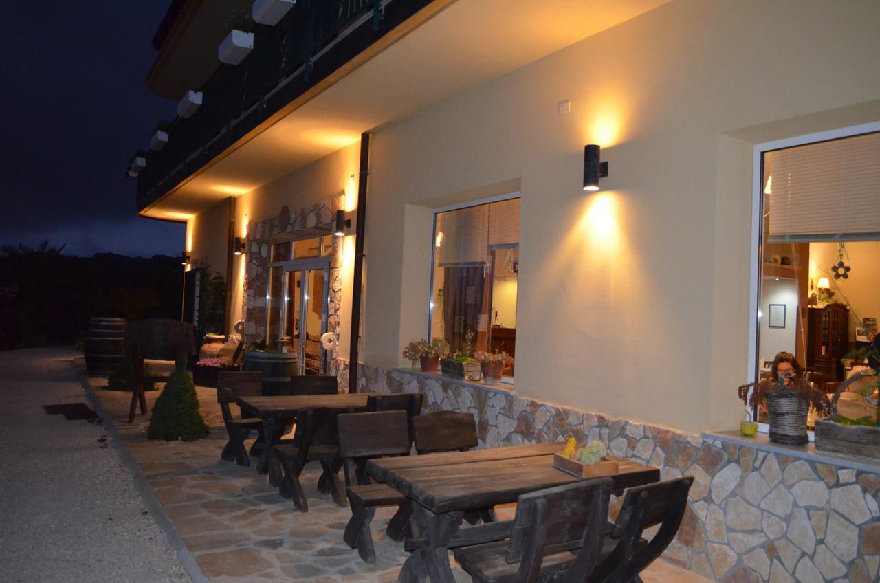 Villa Della Mimosa Алия Экстерьер фото